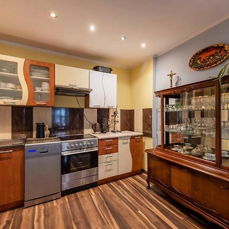 Apartament Artystyczny W Rynku. Lądek-Zdrój Exteriör bild