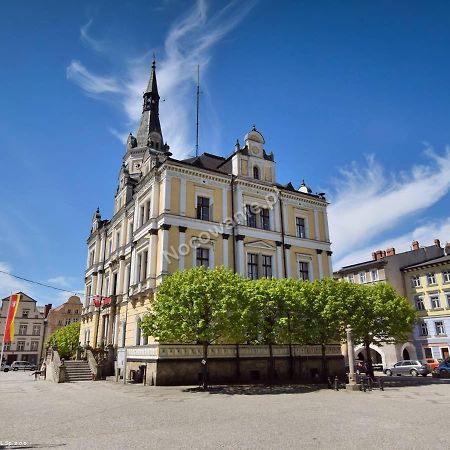 Apartament Artystyczny W Rynku. Lądek-Zdrój Exteriör bild